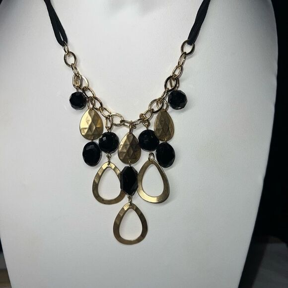 Premier Designs Modernist Abstract Statement Necklace and Earring Set - Picture 4 of 12